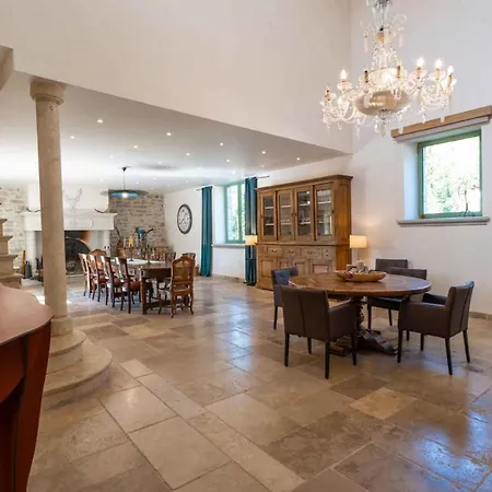 Landhaus Mas Des Sylves - Piscine Interieure Chauffee - Parc De 100 Hectares Saint-Antonin