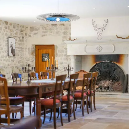 Mas Des Sylves - Piscine Interieure Chauffee - Parc De 100 Hectares * Saint-Antonin