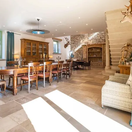 Landhaus Mas Des Sylves - Piscine Interieure Chauffee - Parc De 100 Hectares *