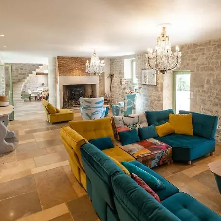 Mas Des Sylves - Piscine Interieure Chauffee - Parc De 100 Hectares Saint-Antonin