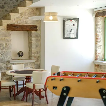 Mas Des Sylves - Piscine Interieure Chauffee - Parc De 100 Hectares Landhaus