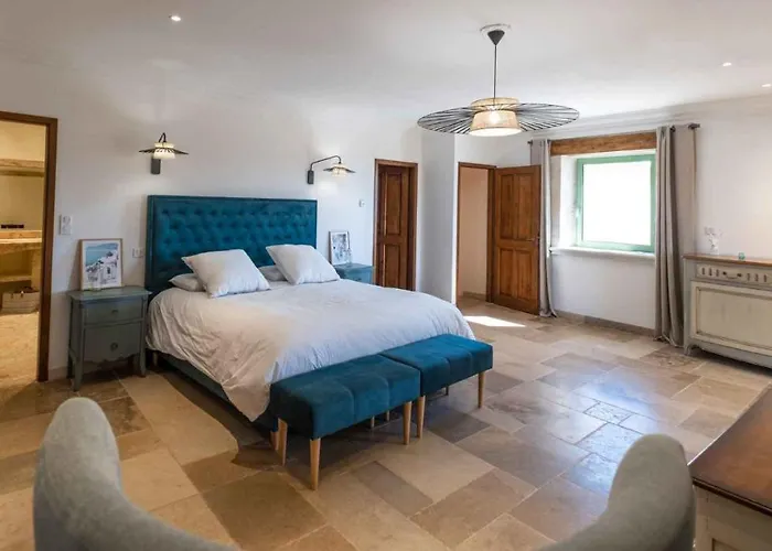 Landhaus Mas Des Sylves - Piscine Interieure Chauffee - Parc De 100 Hectares *