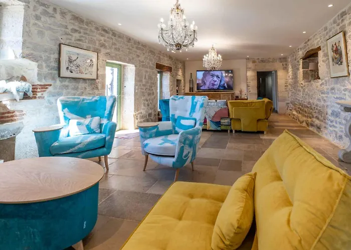 Mas Des Sylves - Piscine Interieure Chauffee - Parc De 100 Hectares Landhaus