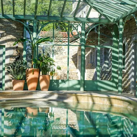 Kır Evi Mas Des Sylves - Piscine Interieure Chauffee - Parc De 100 Hectares