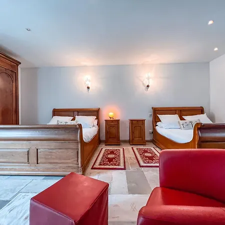 Летний дом Mas Des Sylves - Piscine Interieure Chauffee - Parc De 100 Hectares *